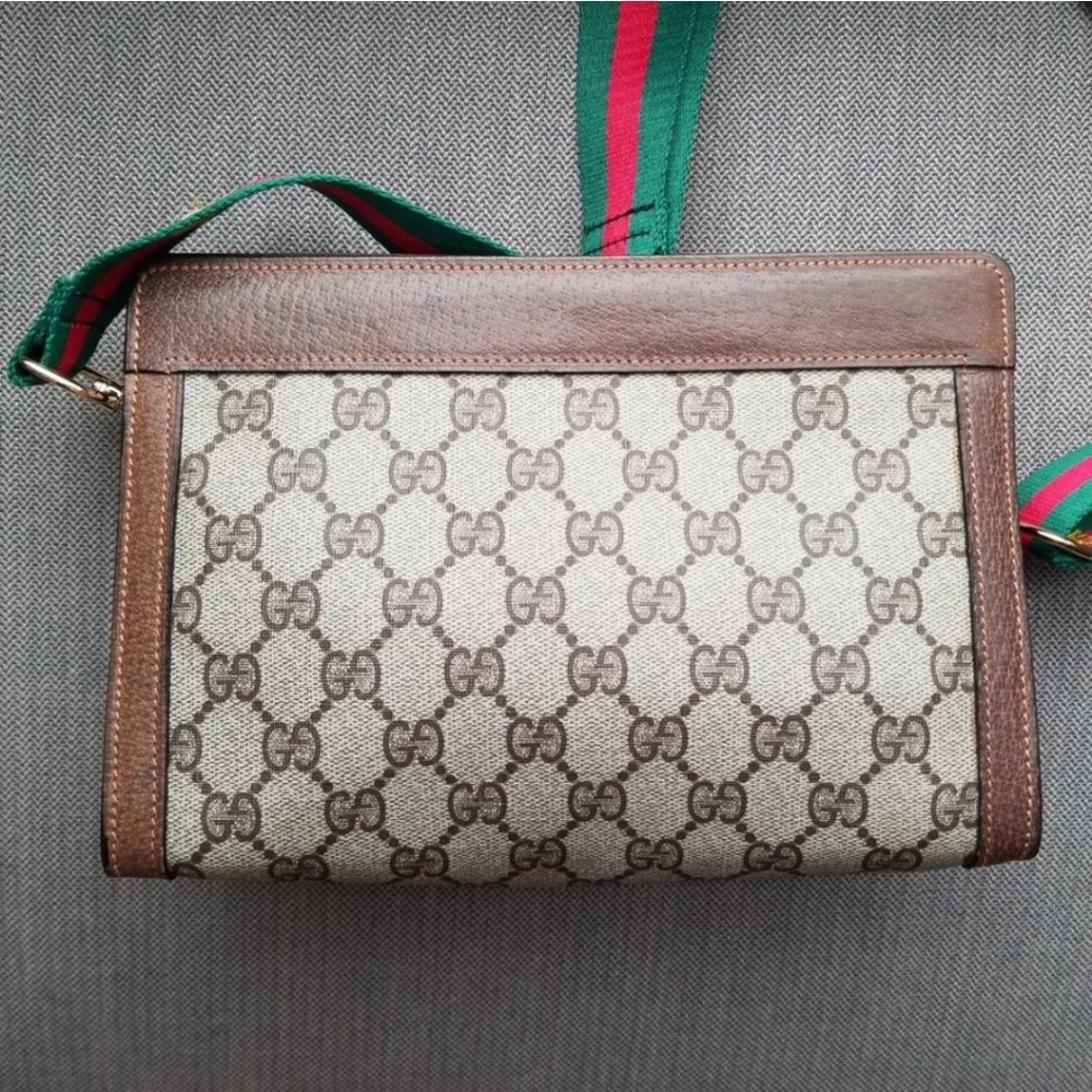 Authentic Vintage Gucci GG Monogram Supreme Clutch Crossbody Bag - Picture 4 of 12